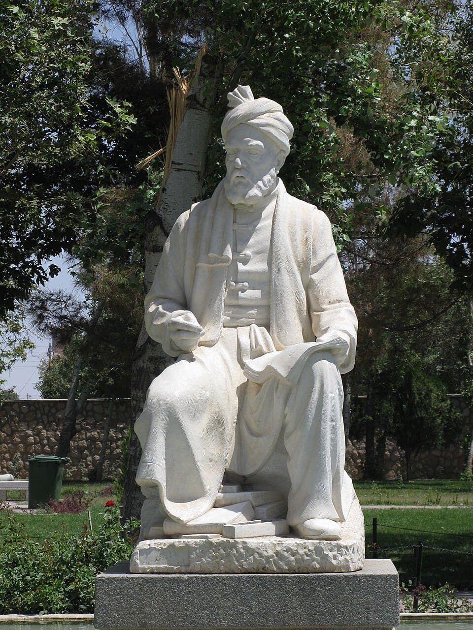 Tomb of Ferdowsi (WLM 2015)