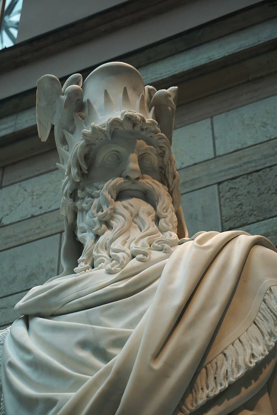 Detalj av statyn Odin av Bengt Erland Fogelberg, Nationalmuseum