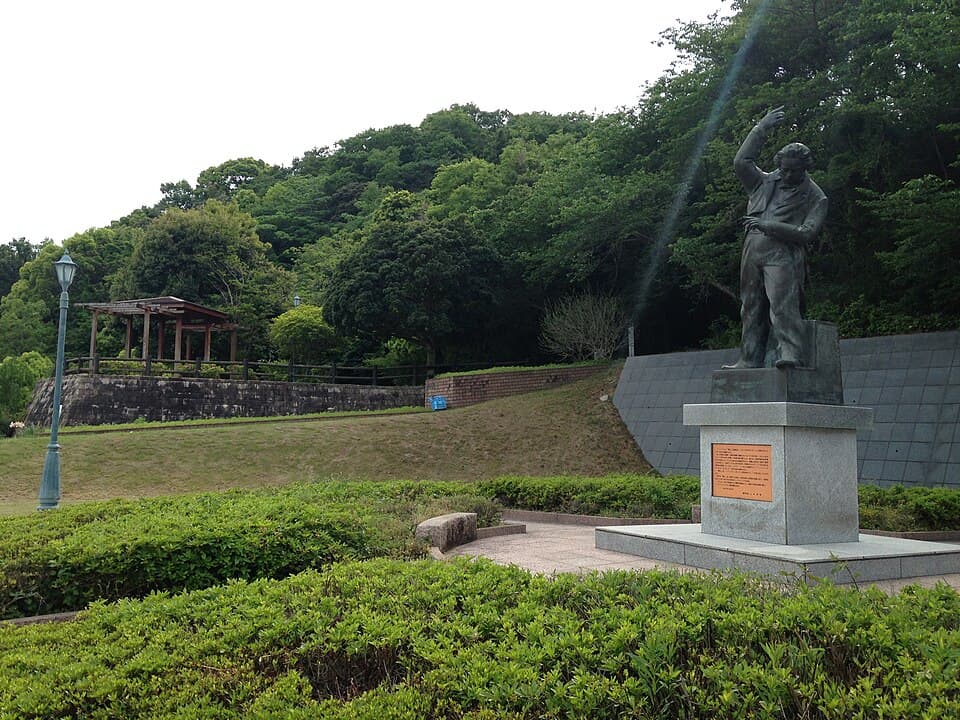 Park of Roadside Station "Town of Symphony No. 9" and Sculpture of Ludwig van Beethoven