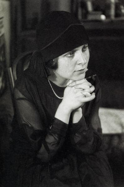 Elsa-triolet-1925