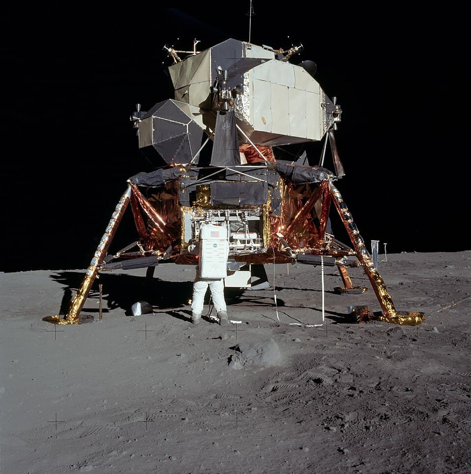 Apollo 11 Lunar Lander - 5927 NASA