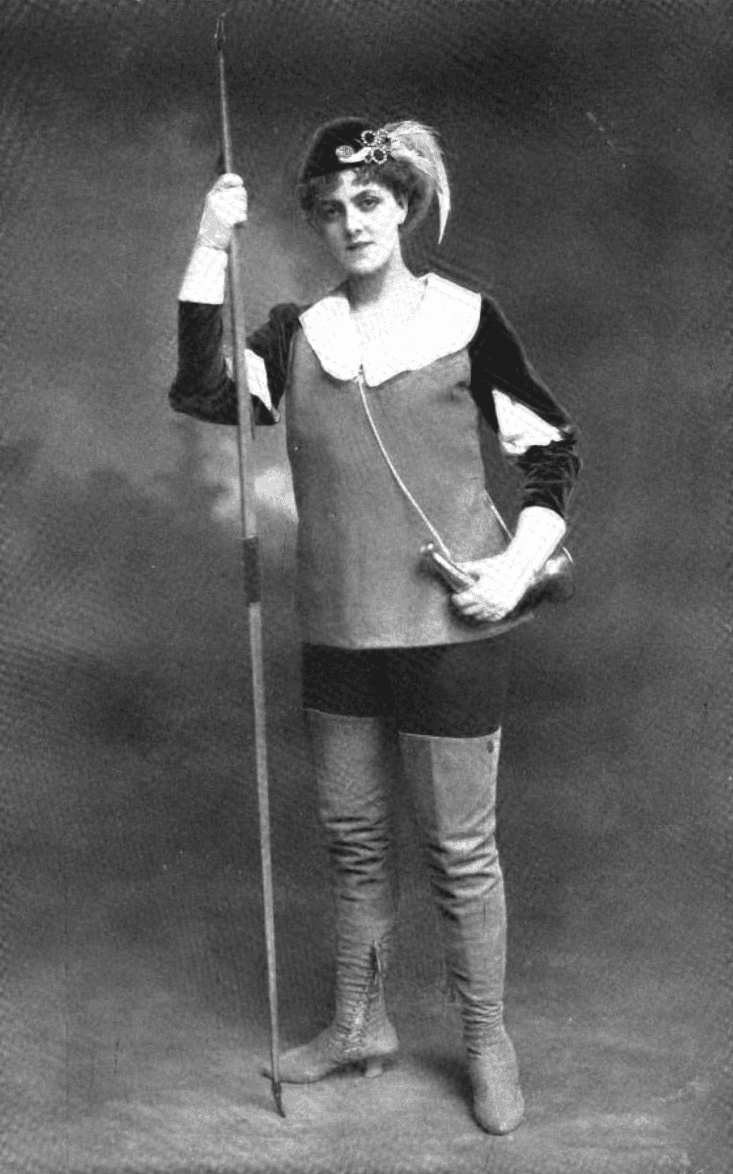 Queenie Leighton (1874–1943) as Robin Hood