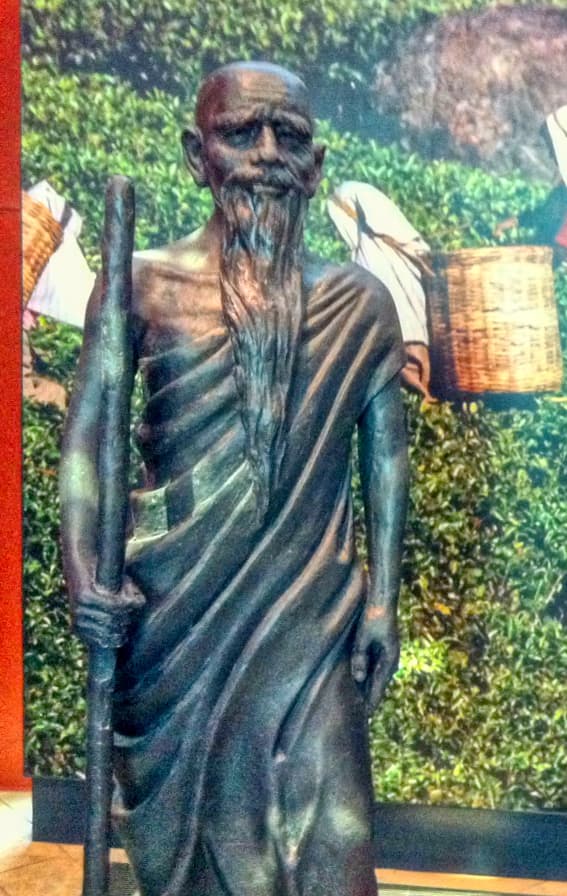 Faxian statue in Maritime Experiential Museum & Aquarium Singapore