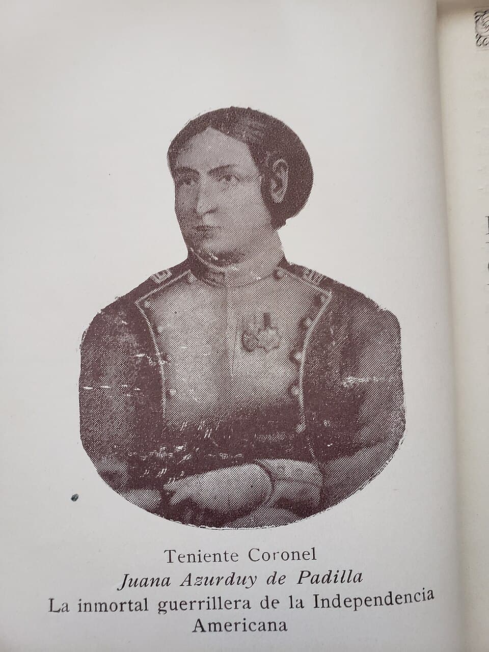 Fotografía de la Teniente Coronel Juana Azurduy de Padilla