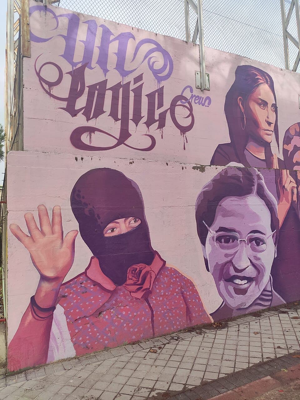 Primer plano mural (Comandante Ramona, Rosa Parks, Gata Cattana)