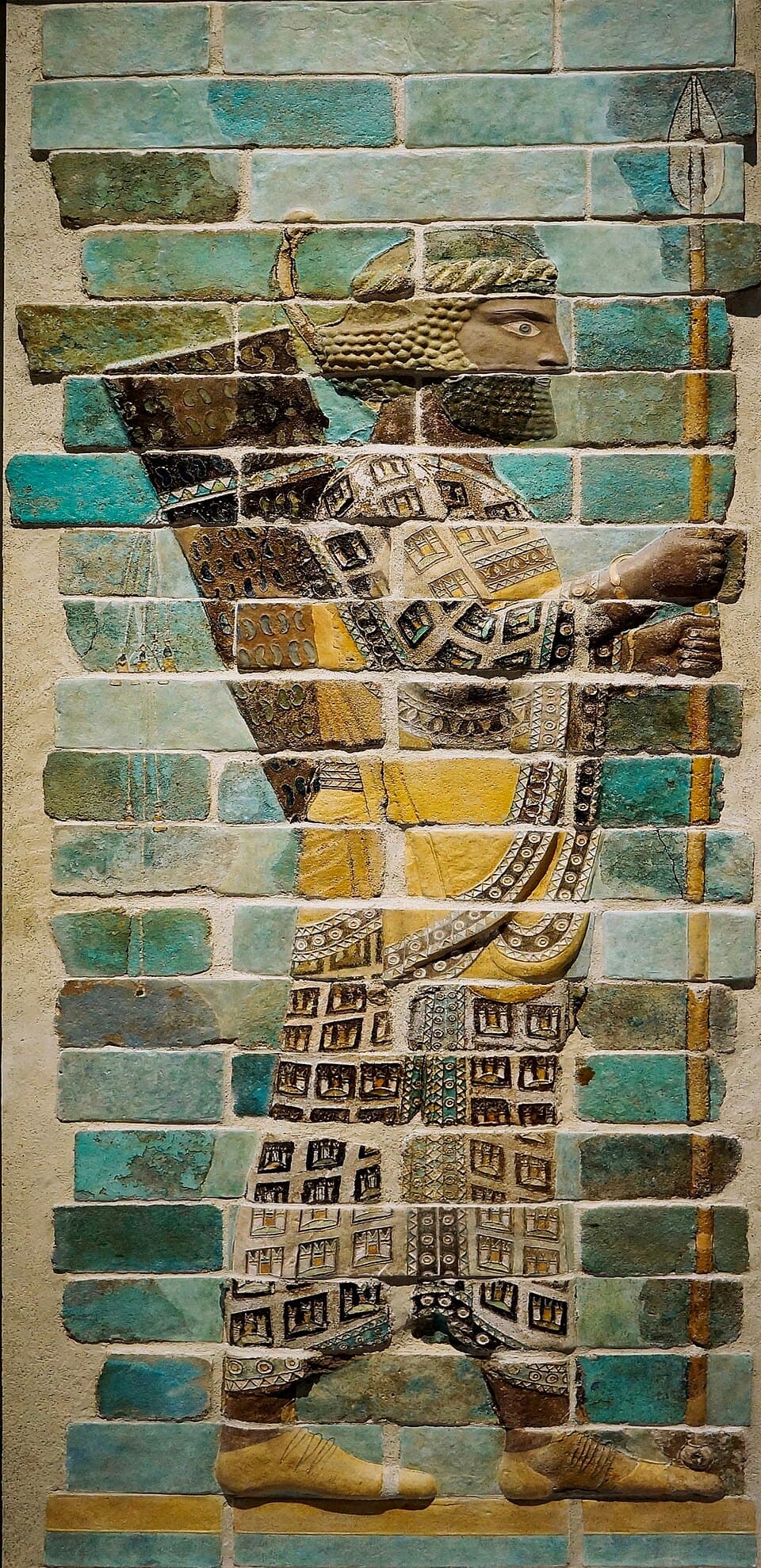Fragment du décor du palais du roi perse Darius Ier : archer de la garde royale
