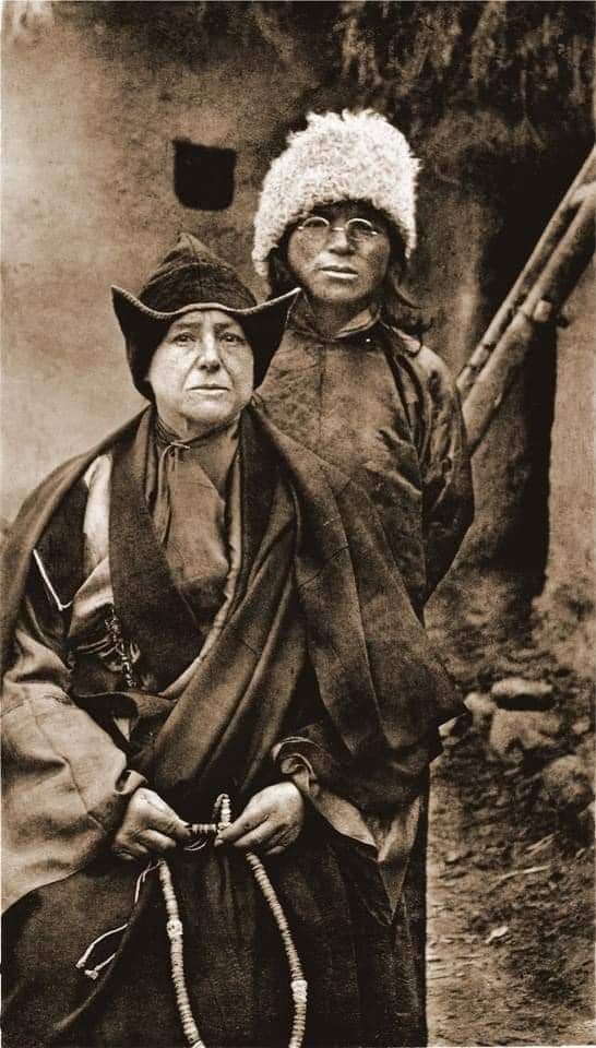 Alexandra David-Néel et le Lama Aphur Yongden au Tibet