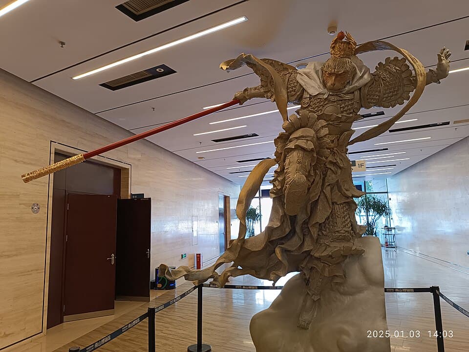 SZ 深圳 Shenzhen 南山 Nanshan 南頭街 Nantou Street 南山博物館 Nanshan Museum 展覽 exhibition 李象群 Li XiangQun's artworks sculpture 齊天大聖 Sun WuKong in art 孫悟空 Monkey King January 2025 R12S 03