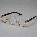 Lunettes à monture marquée