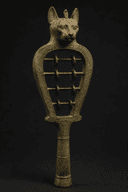 Le Sistrum à Tête de Chat