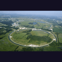 Particle accelerator