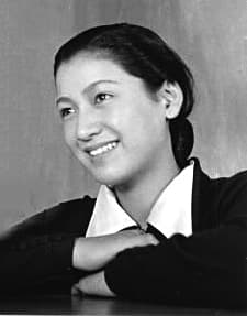 Setsuko Hara smiling