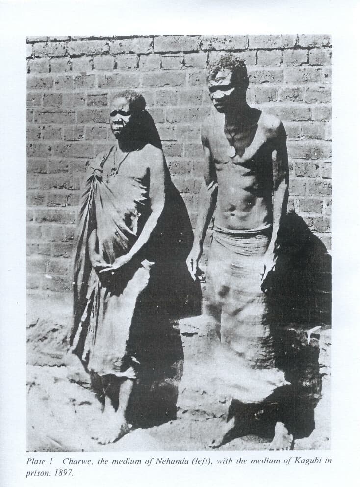 Nehanda Nyakasikana et Sekuru Kaguvi
