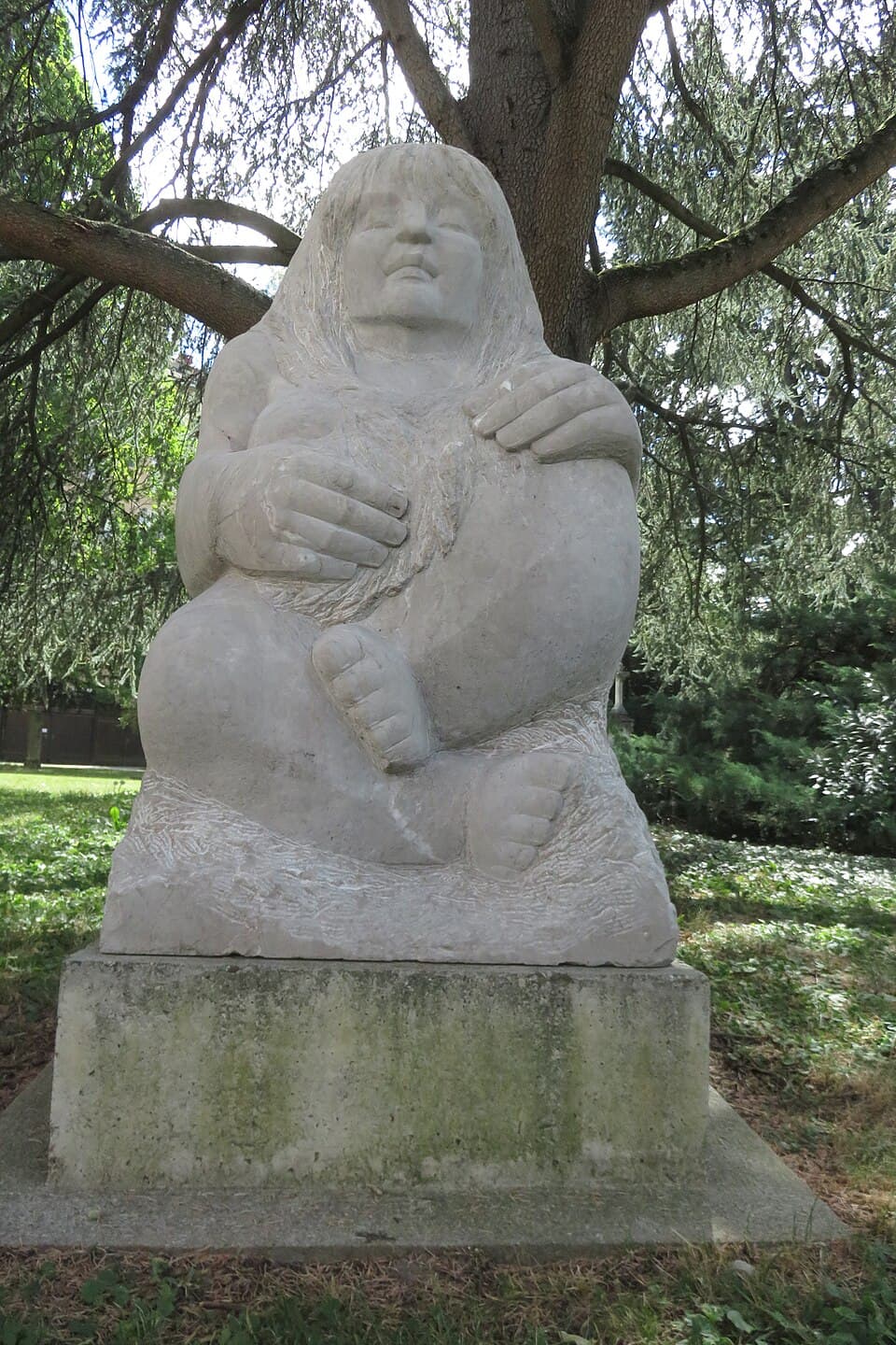 Sculpture by Theodora Barazzone at Cimetière des Rois-IMG 4521
