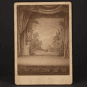 Photographies de scène (cabinet cards)