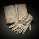Carnet de bal et gants blancs