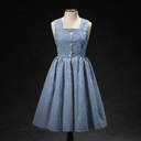 La robe à carreaux bleus et blancs