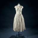 Robe blanche plissée
