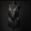 Robe à franges en cuir et paillettes